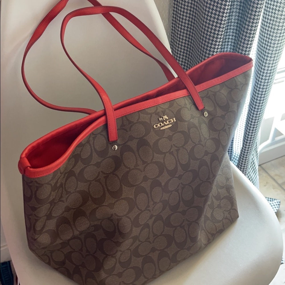 Large coach tote 👜 😎🫶🏼